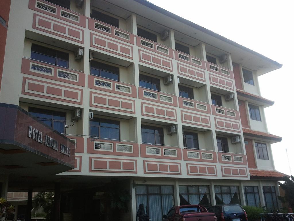 Hotel Jepara Indah Zimmer foto