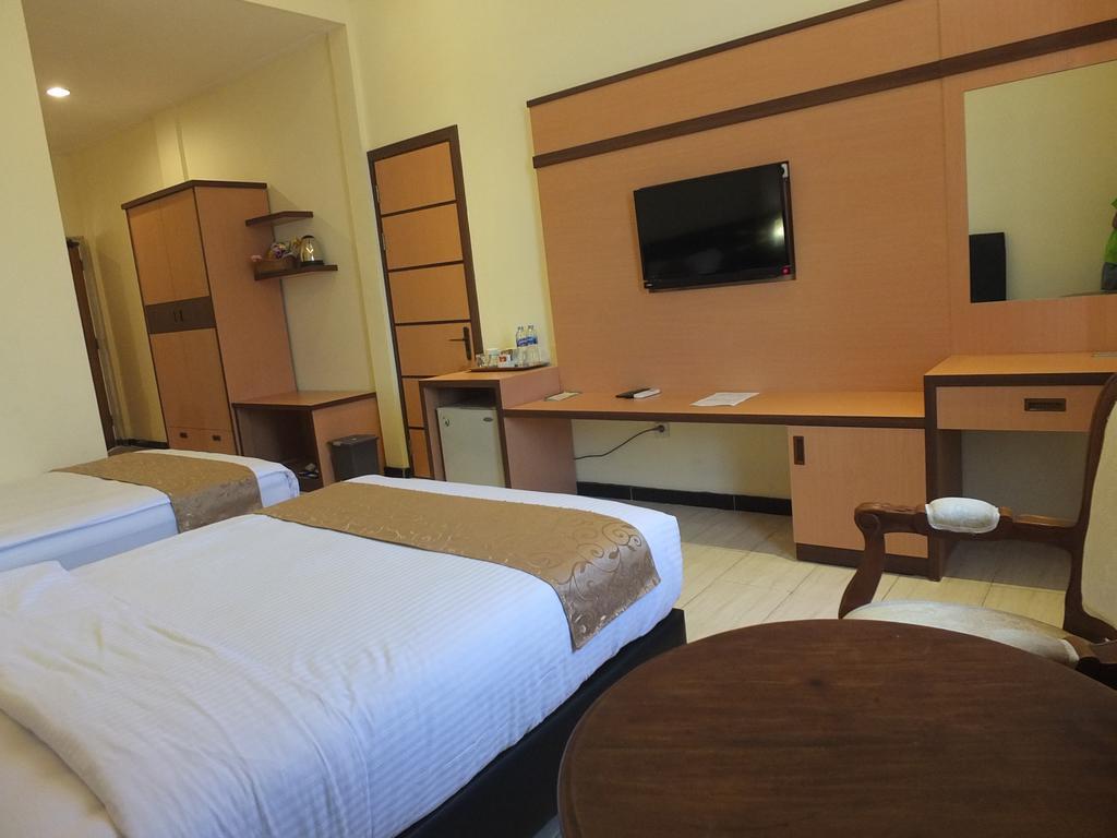 Hotel Jepara Indah Zimmer foto