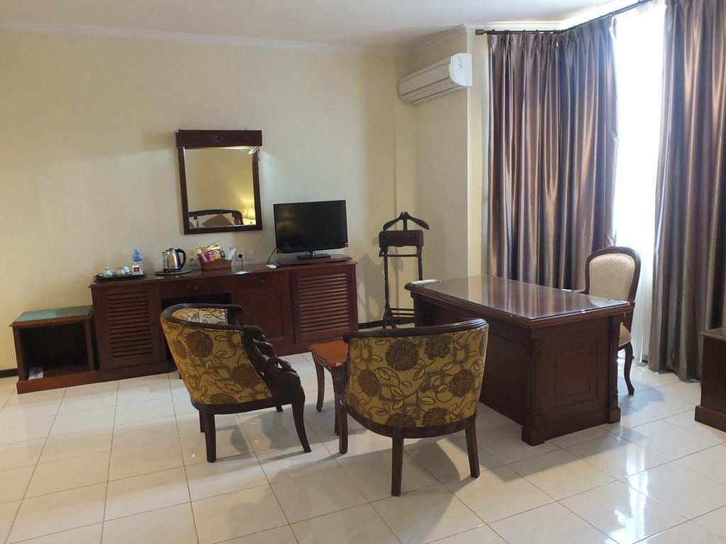 Hotel Jepara Indah Zimmer foto